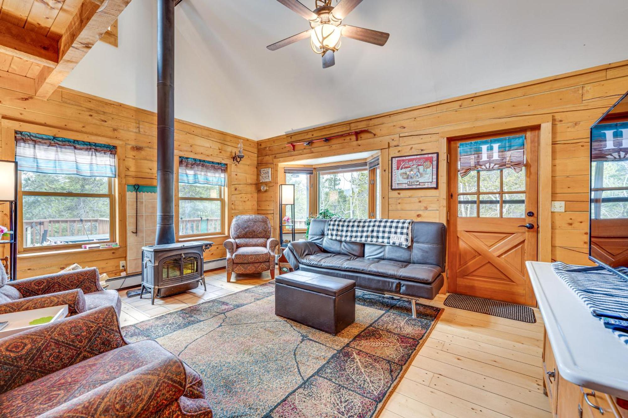 Secluded Black Hawk Log Cabin With Fire Pit! Ngoại thất bức ảnh